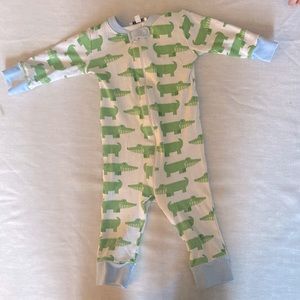 18M Magnolia Baby Alligator Zipper PJs EUC